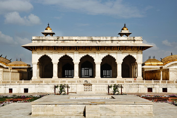 Fototapeta premium Tourists at Diwan-E-Khas, Agra Fort, Agra, Uttar Pradesh, India
