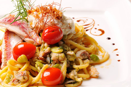 spaghetti con triglia e ricotta