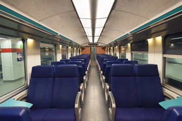 Second class wagon interior - 58313529