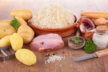 Fototapeta premium sauerkraut and ingredient