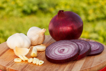 red onion and garlic