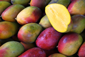 Fresh Colorful Mangoes at Outdoor Fruit Market