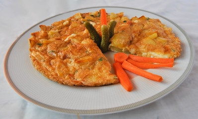 omelette with 4 cheeses and potatoes
