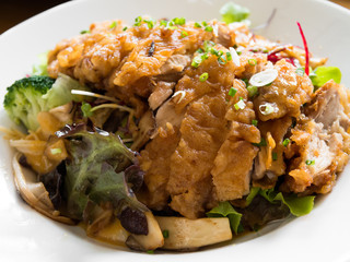 salad with chicken