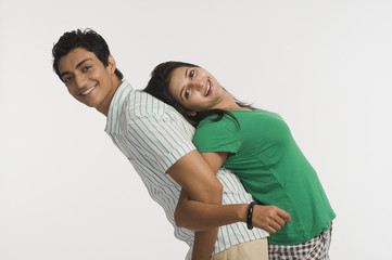 Obraz premium Couple pulling each other