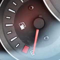 Naklejka premium Fuel gauge dash board close up