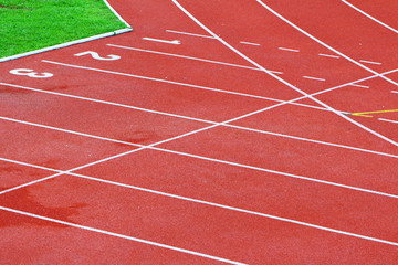 Running way with number lanes