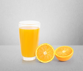 Orange juice and slices