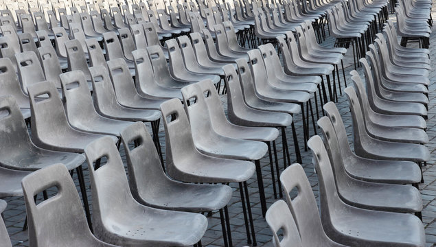 empty seats audience