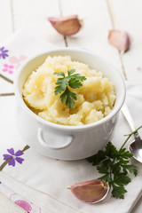 Mashed potatoes in bowl