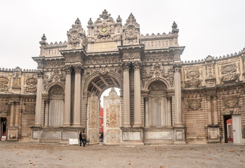 Fototapeta na wymiar Gate of the Dolmabachce palace