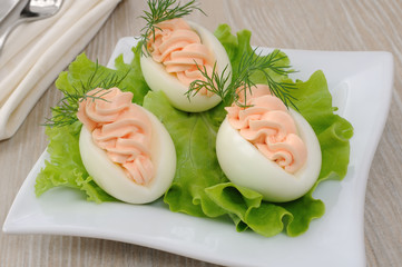 Eggs stuffed with salmon pate