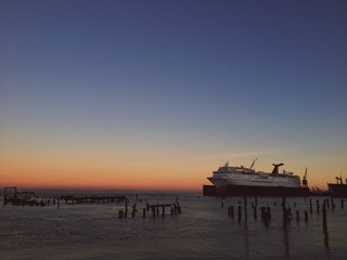 boats at sunset on the san francisco bay