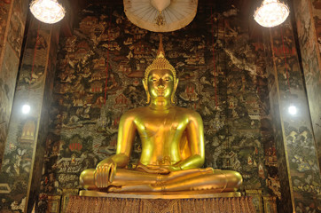 Fototapeta premium Golden Buddha