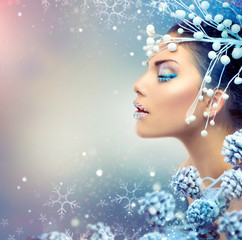 Winter Beauty Woman. Christmas Girl Makeup