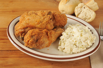 Fried chicken with coleslaw