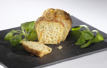 CAKE AU JAMBON OLIVES