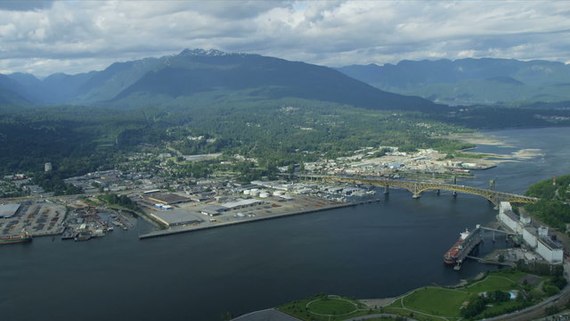 Aerial view Ironworkers Memorial Bridge, Vancouver