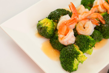 broccoli with prawn and gravy