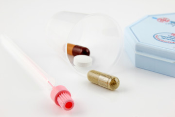 tabletten mit tablettenverteiler