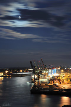 Hamburger Hafen, Vollmond, Elbe, Logistik, Containerterminal