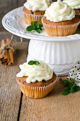 Cupcakes with cream cheese