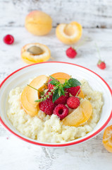 Oatmeal with berries and fruits