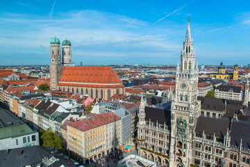 Fototapeta na wymiar Widok z lotu ptaka München Marienplatz