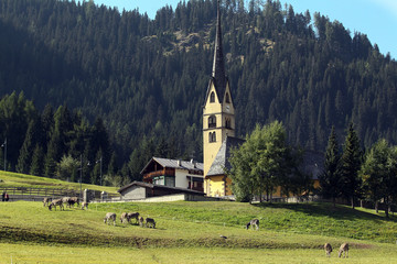 chiese e campanili dolomiti
