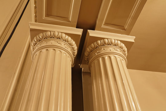 colonnes moulurées anciennes
