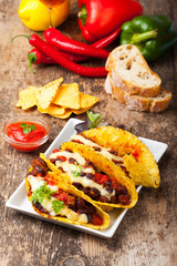 Taco mit Chili Con Carne