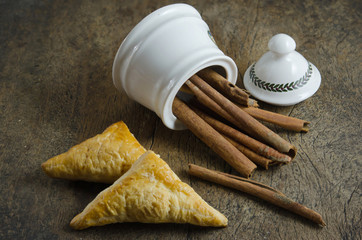  cinnamon sticks and puff pastry