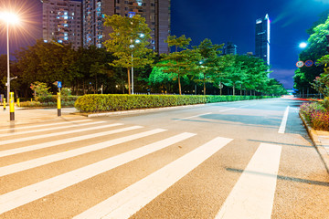 Naklejka premium light trails on the street at dusk in guangdong,China