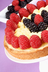 Custard tart with raspberries and blackberries