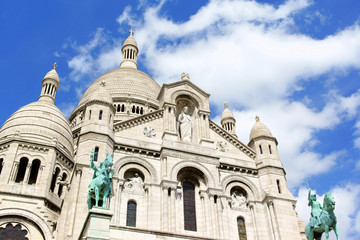 Fototapeta na wymiar Basilica of the Sacred Heart (Basilique du Sacre-Coeur), Paris
