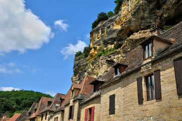 Fototapeta na wymiar Francja, malowniczej miejscowości La Roque Gageac w Dordogne