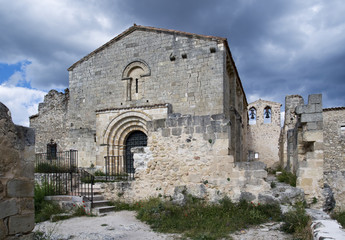 Fototapeta na wymiar ruined medieval church