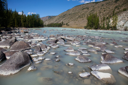 Round boulders