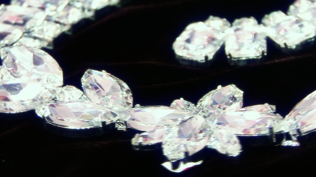 diamond necklace (1)