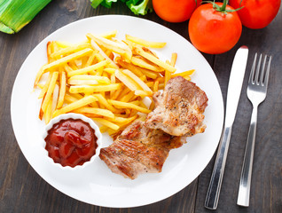 Fried steak with french fries