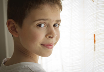 Retrato de niño sonriente