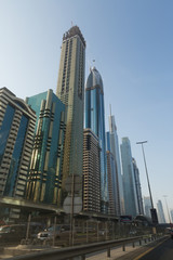 Fototapeta na wymiar Dubaï et ses gratte-ciel extraordinaire