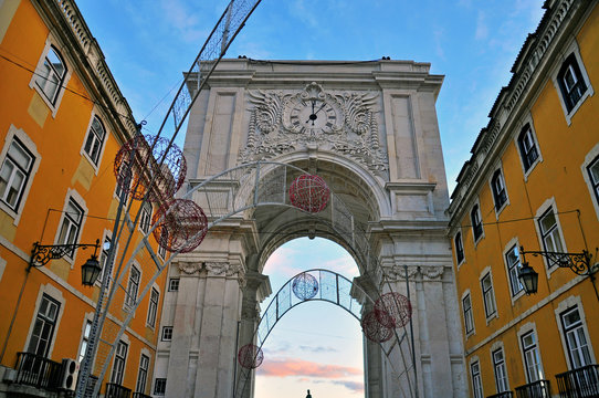 Lisbon triumphal arch on sunset