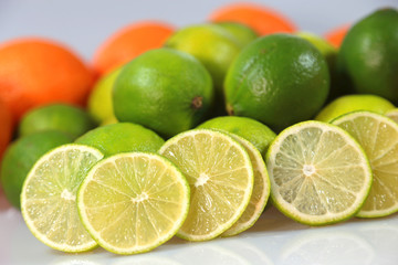 Obraz na płótnie Canvas Lemonen und Orangen