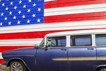drapeau américain sur la route 66, Arizona
