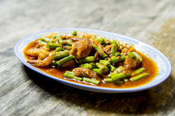 Shrimp with red curry in Thai style7