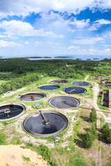 Sewage treatment plant with huge circular volumes for cleaning