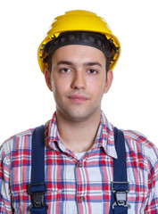 Portrait eines jungen Bauarbeiters