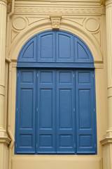 Fototapeta na wymiar blue Window of old buildings