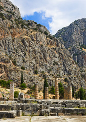 Fototapeta na wymiar Ruiny świątyni Apollo w Delphi, Grecja